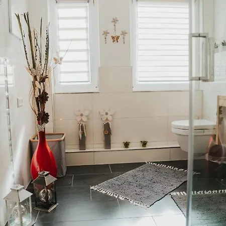 Wohnoffice Mit Uebernachtungsmoeglichkeit Residenz Fischbach Kiba Lägenhet *