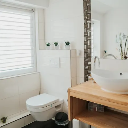 Wohnoffice Mit Uebernachtungsmoeglichkeit Residenz Fischbach Kiba Lägenhet Friedrichshafen