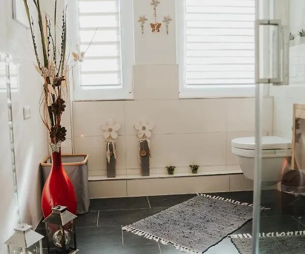 Wohnoffice Mit Uebernachtungsmoeglichkeit Residenz Fischbach Kiba Apartamento *